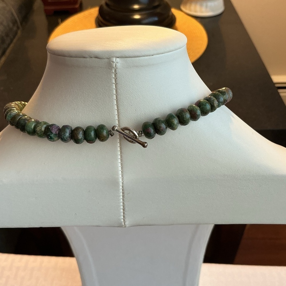 Natural Ruby Zoisite Silver Tone Necklace and Bracelet Set - Picture 5 of 9